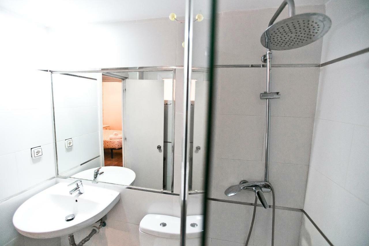 Apartamento San Bernardo マドリード エクステリア 写真